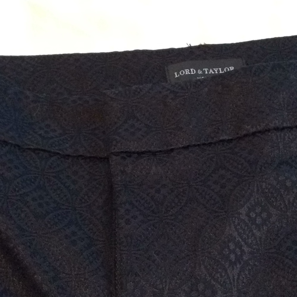 Lord and Taylor Black patterned pant